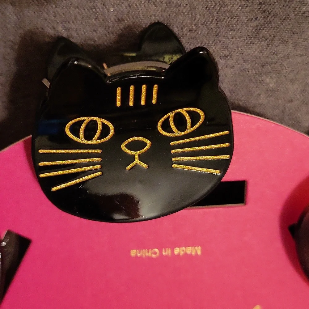 Kitty hair clips New on card 5pc